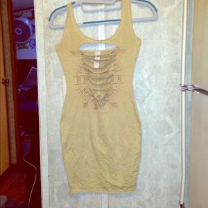 ❤️ real sexy halter top dress with detailing ❤️